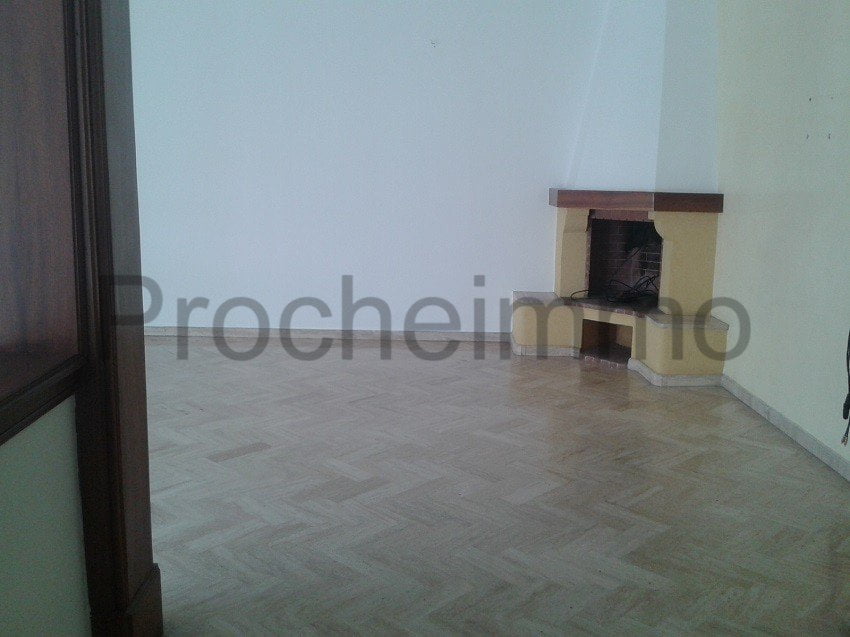 APPARTEMENT-EN-LOCATION-SUR-QUARTIER-RACINE