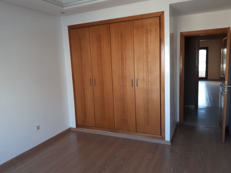 LOCATION BEL APPARTEMENT QUARTIER RACINE