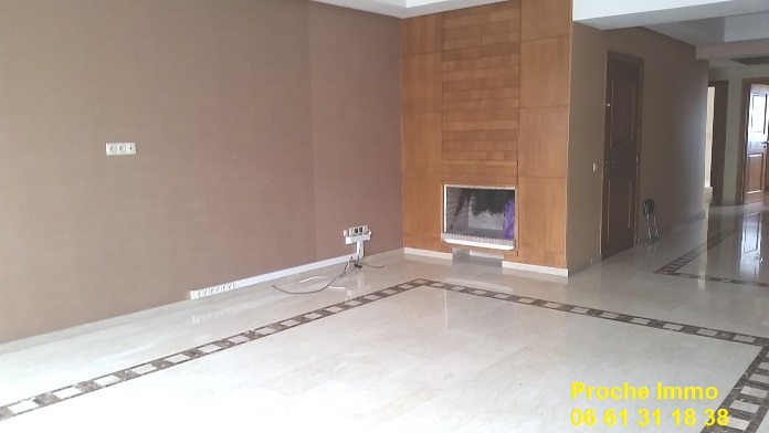 LOCATION BEL APPARTEMENT QUARTIER RACINE