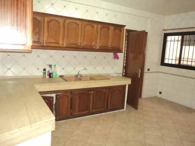 LOCATION SPACIEUX APPARTEMENT RACINE