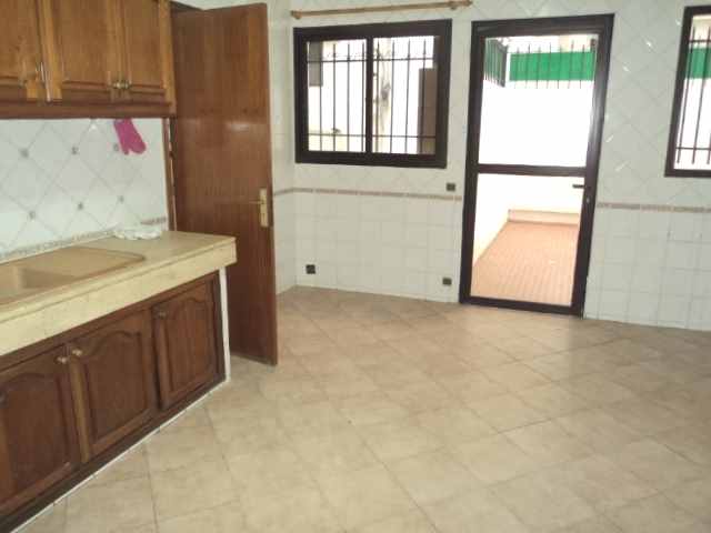 LOCATION SPACIEUX APPARTEMENT RACINE