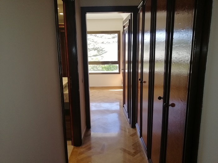 Location-d'un-bel-spacieux-appartement-au-quartier-racine