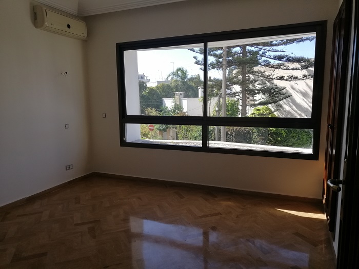 Location-d'un-bel-spacieux-appartement-au-quartier-racine