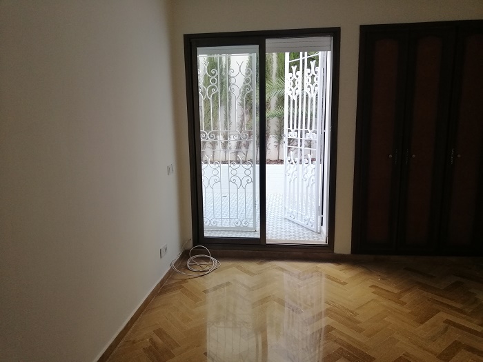 Location-d'un-bel-spacieux-appartement-au-quartier-racine