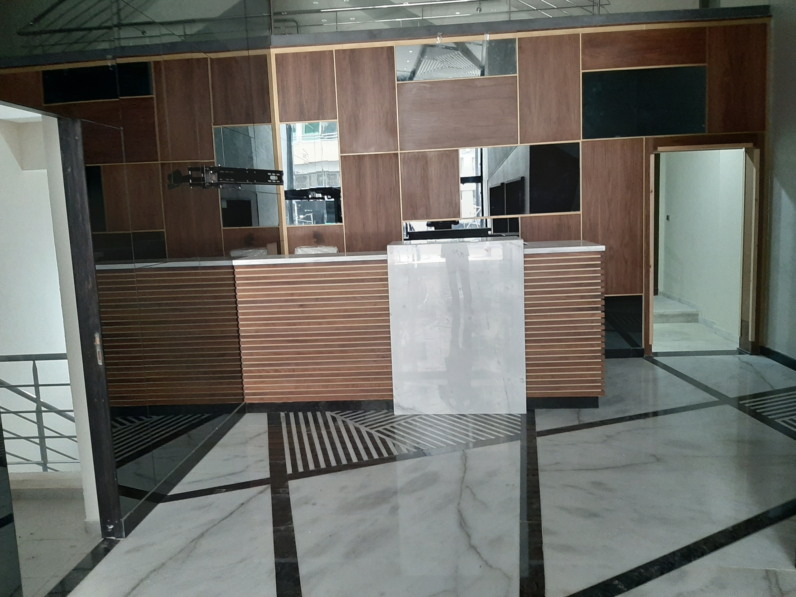 Location-d'un-bureau-ths-sur-Bd-abdelmoumen