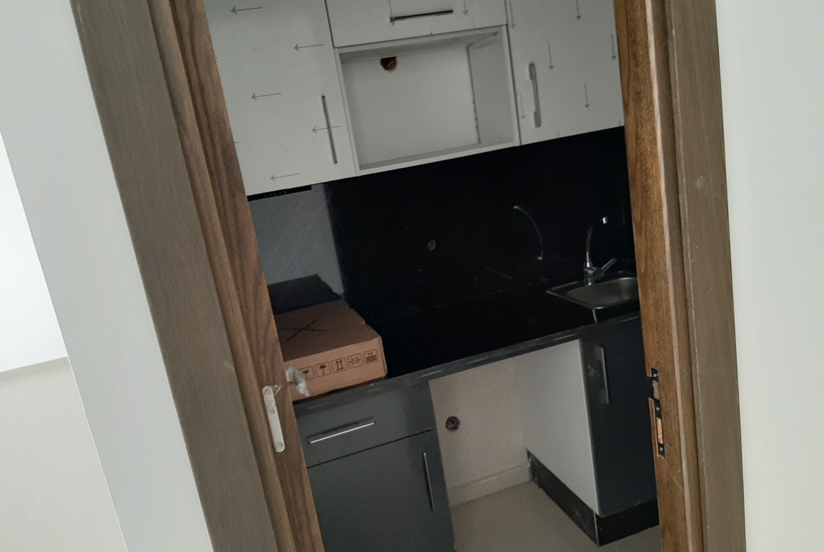 Location-d'un-bureau-ths-sur-Bd-abdelmoumen