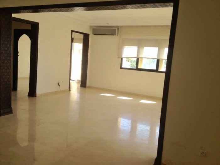 Location-spacieux-appartement-Ain Diab