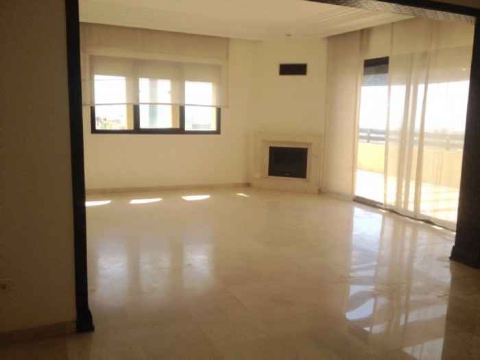 Location-spacieux-appartement-Ain Diab