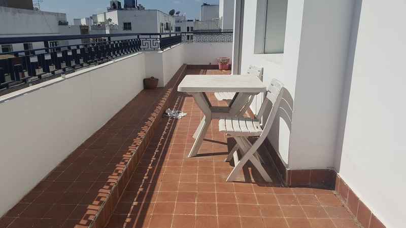 Location-studio-meublé-sur-les princesses avec terrasse