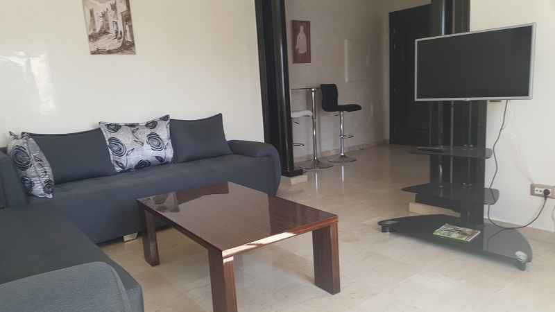 Location-studio-meublé-sur-les princesses avec terrasse