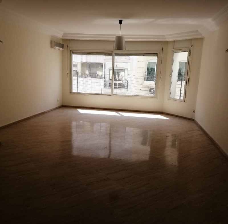 LOCATION-APPARTEMENT-ÉTAGE-ÉLEVÉ-QUARTIER-RACINE