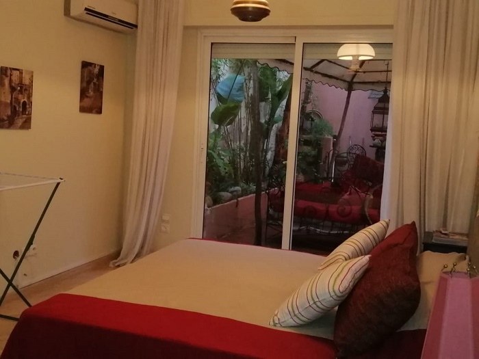 LOCATION-APPARTEMENT-MEUBLE-AVEC-TERRASSE-RACINE