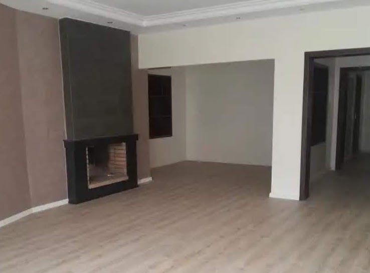 APPARTEMENT-EN-LOCATION-AVEC-TERRASSE-SUR-RACINE