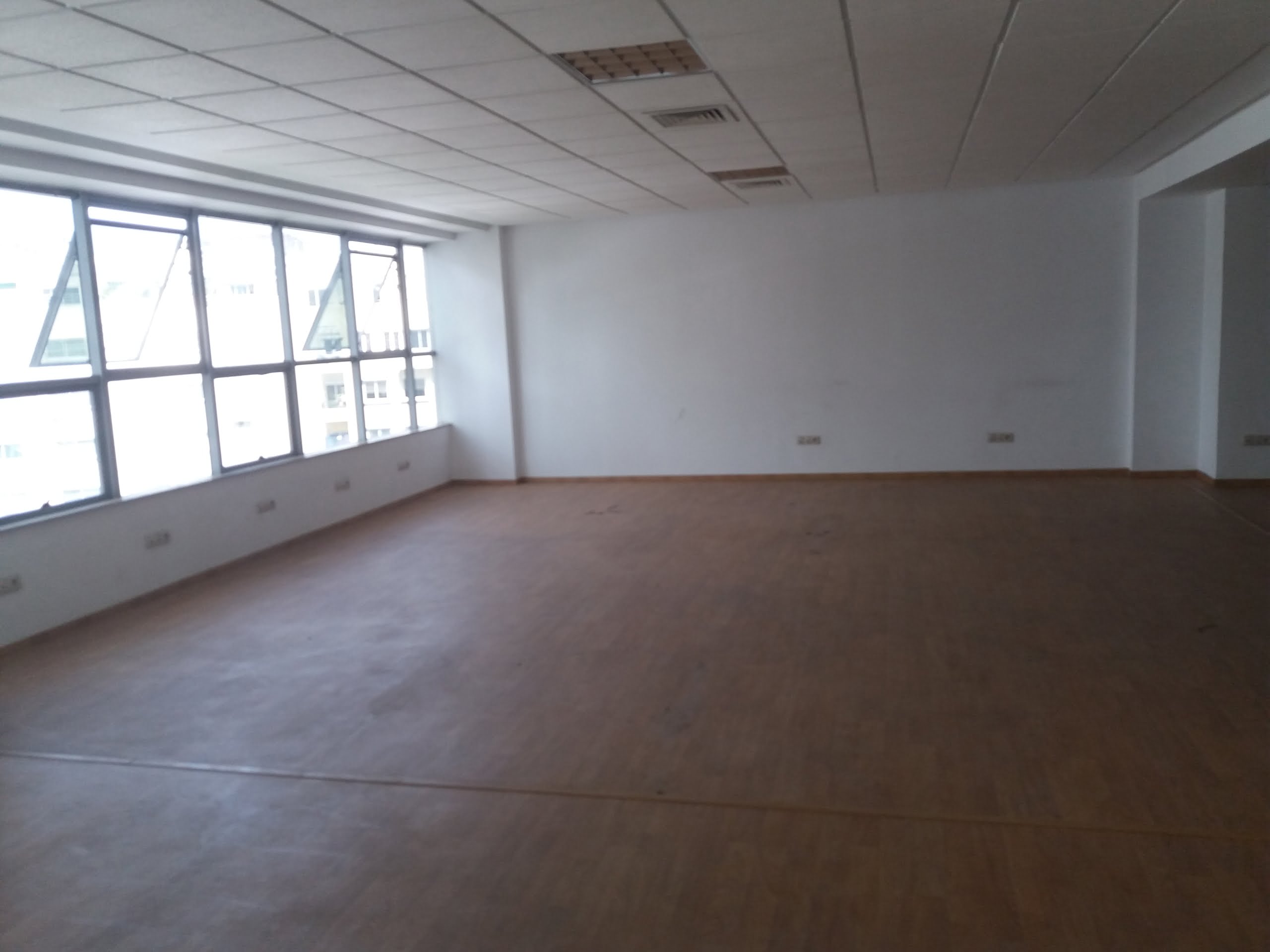 Location-Plateau-Bureau-Sur-Casablanca-Bd Abdelmoumen