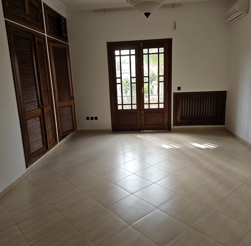 Ain Diab-Vente-Villa -4CH-Avec-Piscine