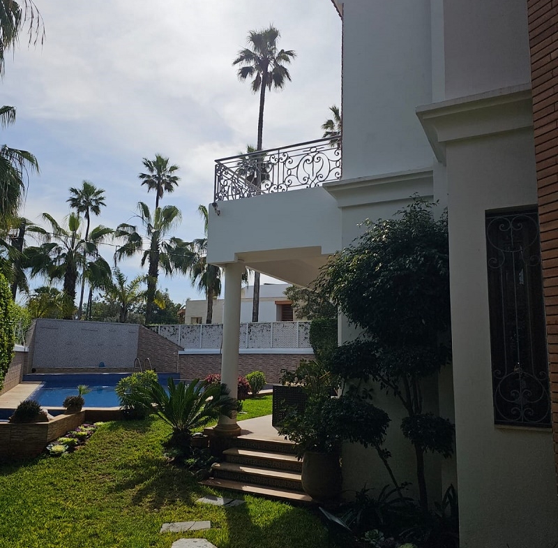 Ain Diab-Vente-Villa -4CH-Avec-Piscine