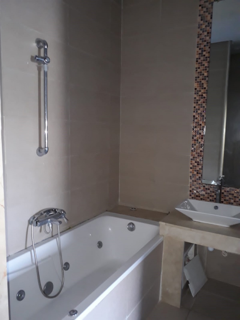 Bouskoura-Location-coquette-Villa-Avec-Piscine