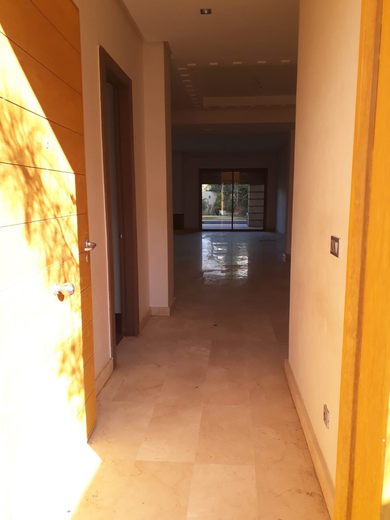 Bouskoura-Location-coquette-Villa-Avec-Piscine