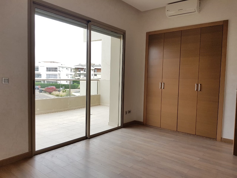 Bouskoura-Location-coquette-Villa-Avec-Piscine