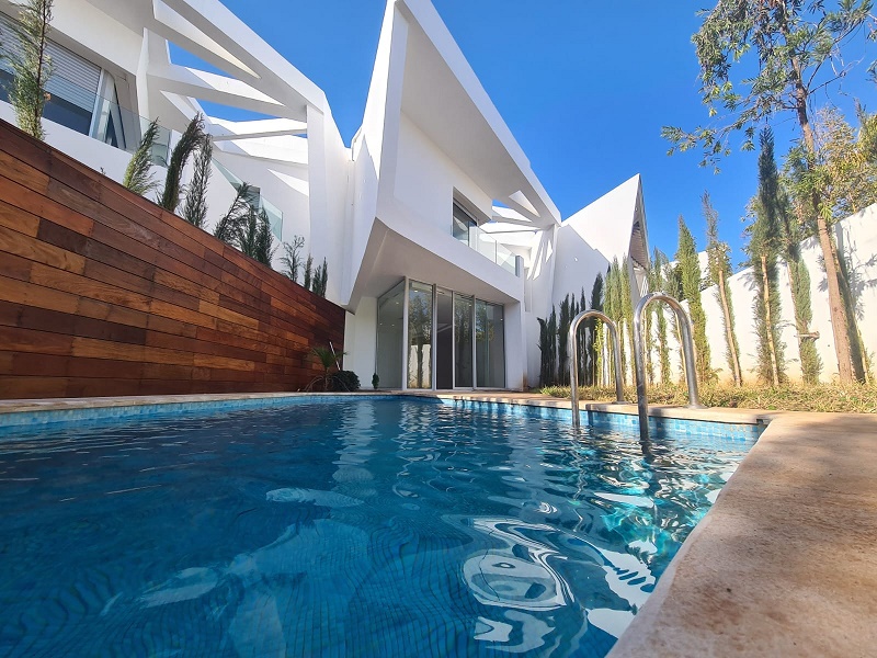 Bouskoura-Location-Villa-Avec-Piscine