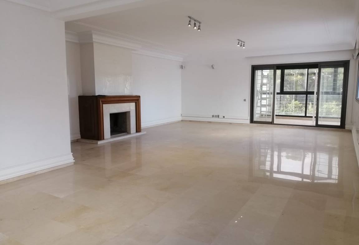 Location-spacieux-appartement-sur-rd-point-des-sports