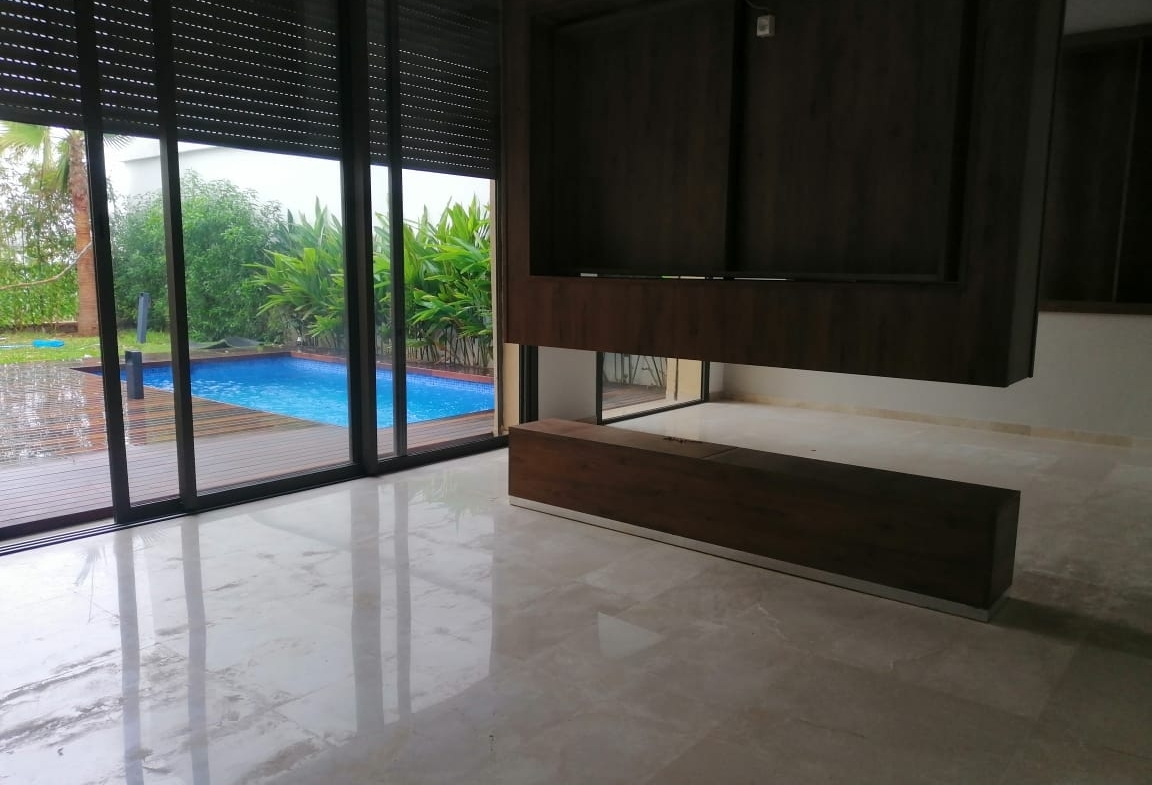 Vente-belle-Villa avec-piscine-dans-résidence-sécurisé-sur-dar-bouazza