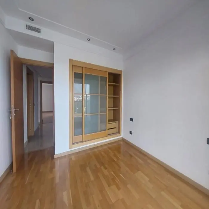 Appartement-a-louer-Avec-Piscine-Rooftop-Bouskoura