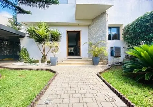 villa-spacieuse-avec-piscine-meublée-à-dar bouazza