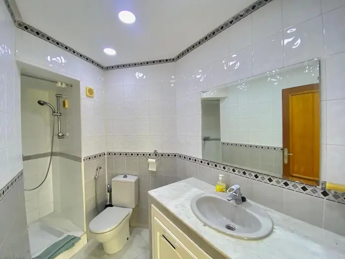 Agréable et Lumineux Appartement à Louer à Ain Diab