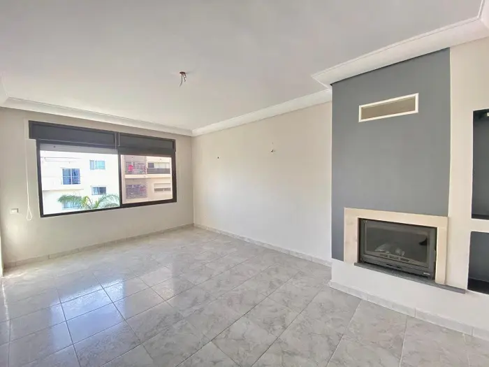 Agréable et Lumineux Appartement à Louer à Ain Diab