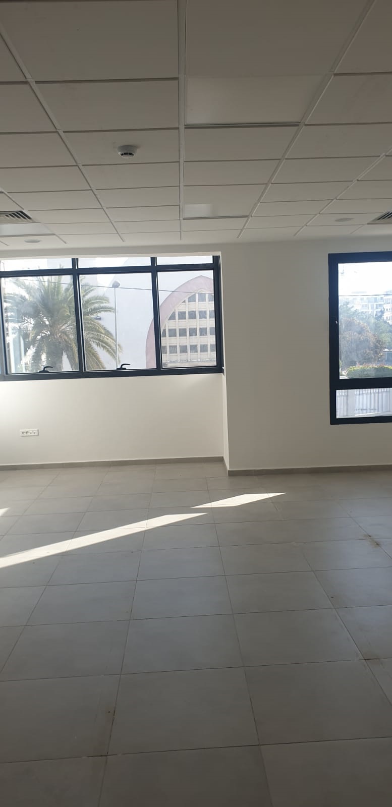 Location Bureau En Open Space sur Iriss 1er