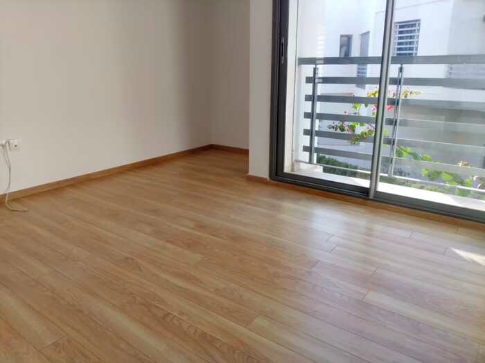 SPLENDIDE-VILLA-DE-LUXE-3-NIVEAUX-PISCINE-–-DAR-BOUAZZA