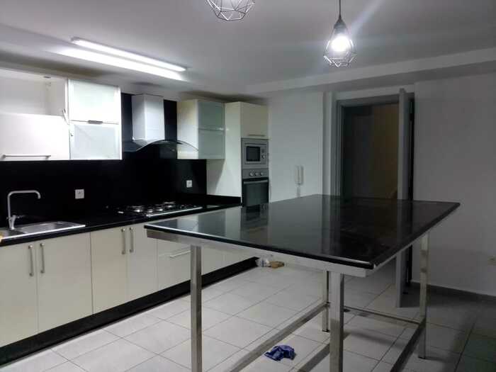 SPLENDIDE-VILLA-DE-LUXE-3-NIVEAUX-PISCINE-–-DAR-BOUAZZA