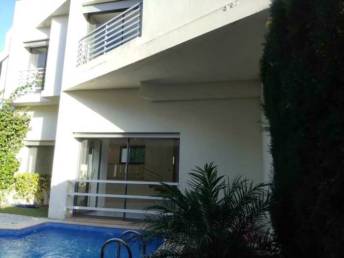 SPLENDIDE-VILLA-DE-LUXE-3-NIVEAUX-PISCINE-–-DAR-BOUAZZA