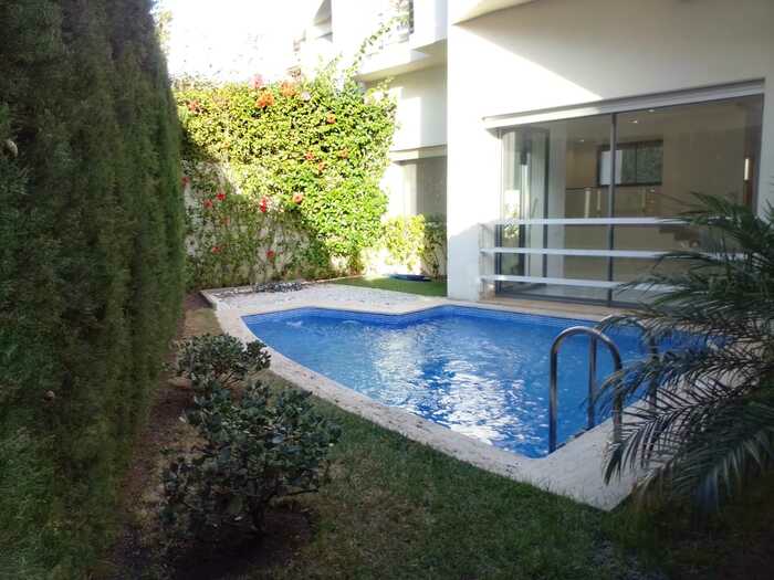 SPLENDIDE-VILLA-DE-LUXE-3-NIVEAUX-PISCINE-–-DAR-BOUAZZA