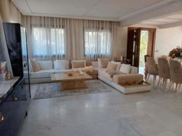 À VENDRE – Sublime Villa Moderne à Hay Laymoune