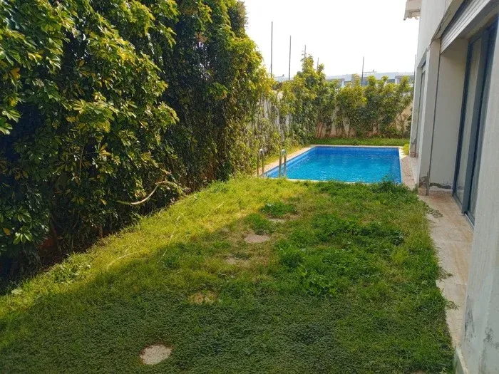 villa angle dar bouazza avec piscine