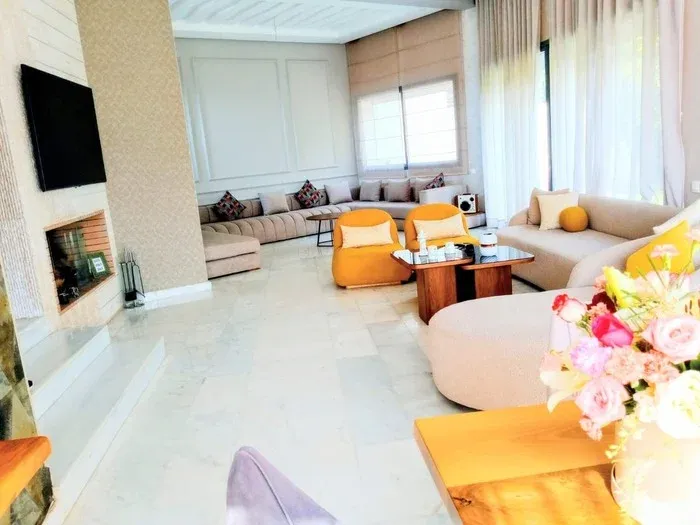 villa angle dar bouazza avec piscine