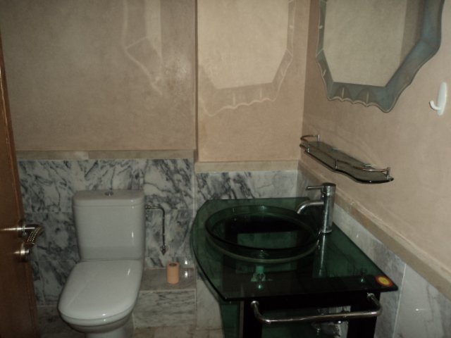 A LOUER UN APPARTEMENT MEUBLE SUR AIN DIAB